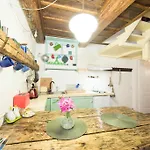 Apartment Bike House 141