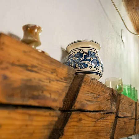 Bike House - 250-year-old Restored House In A Quiet Area Apartment