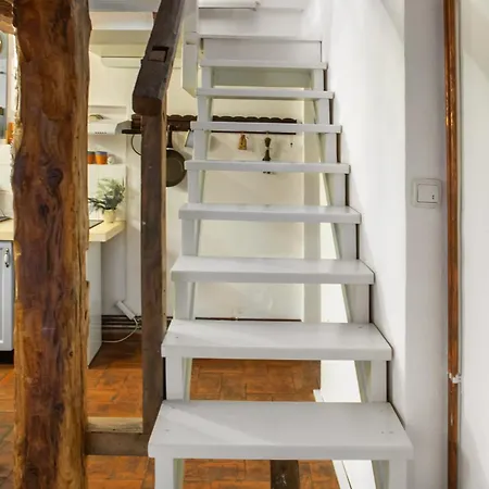 Apartment Bike House - 250-year-old Restored House In A Quiet Area