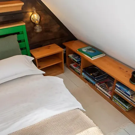 Bike House - 250-year-old Restored House In A Quiet Area Apartment
