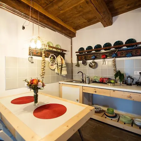 Apartment Bike House - 250-year-old Restored House In A Quiet Area *