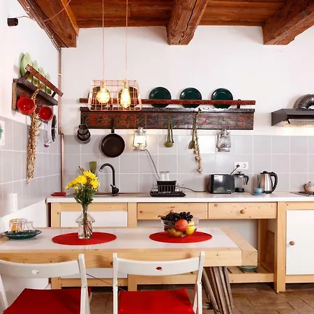 Apartment Bike House - 250-year-old Restored House In A Quiet Area