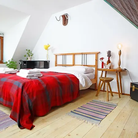 Apartment Bike House - 250-year-old Restored House In A Quiet Area